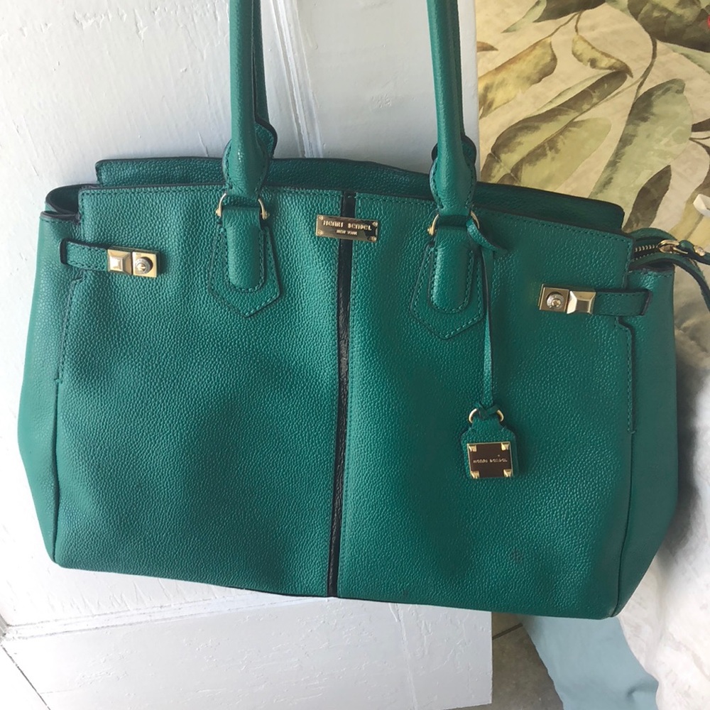 Very good looking handbag!!